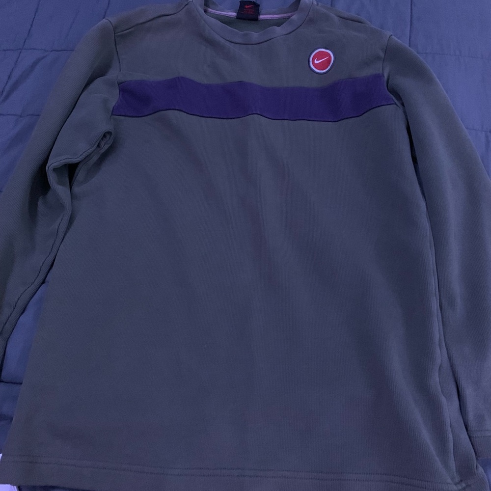 Never worn , men’s Nike sweater .